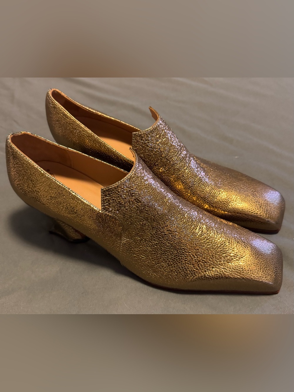 John Fluevog Size 10.5 Women Superfine Cardinal Shoes Gold Square Toe Loafer